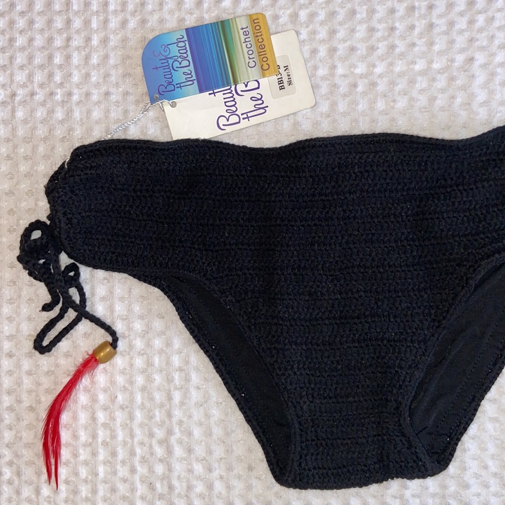 NEW! BEAUTY & THE BEACH Foxy Bottom Crochet Side Tie Bikini M Black Red Feathers